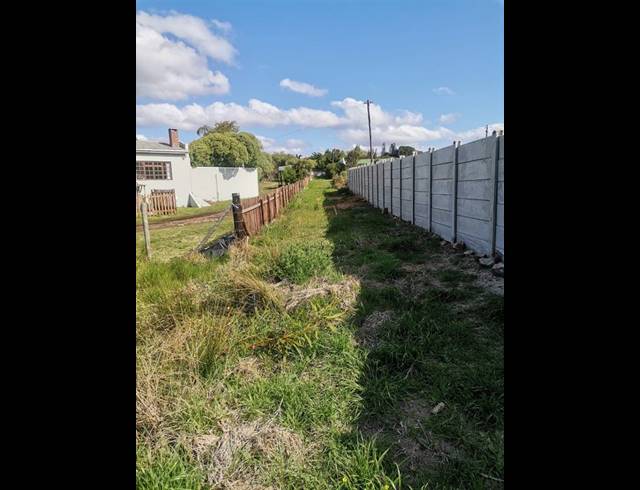 LAND FOR SALE IN ALBERTINIA